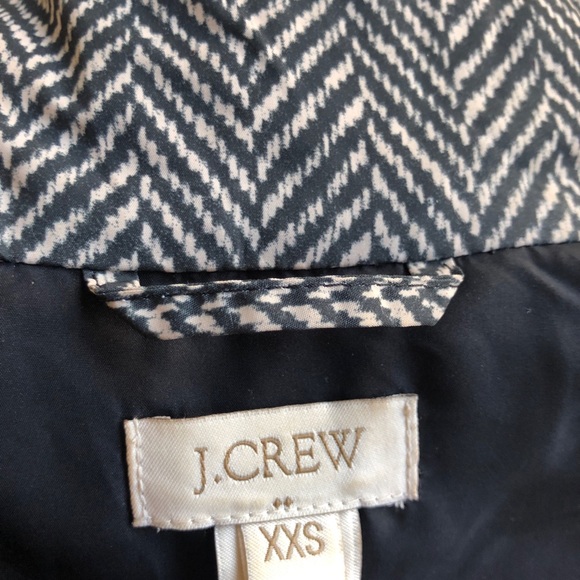 J Crew vest size XXS but fits like small. - Picture 5 of 8